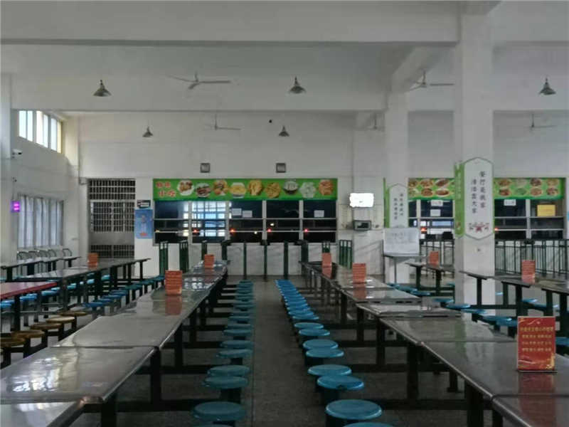 十六中学食堂